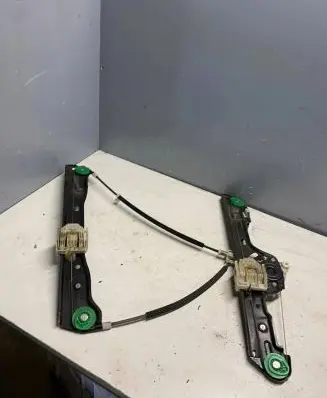 BMW 1 E81 E87 Front window lifting mechanism without motor 7067796 7138466