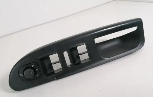 Volkswagen PASSAT B6 Front door window switch trim 1K0959565H 3C1867171B