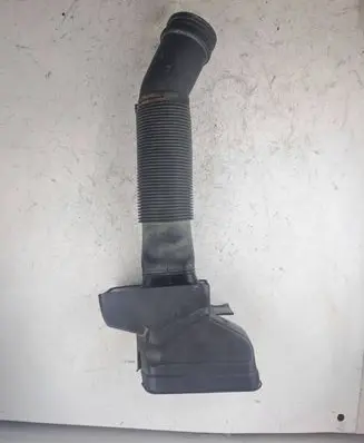 Volkswagen Polo IV 9N3 Air intake hose/pipe 6Q0129618K 6Q0805971F