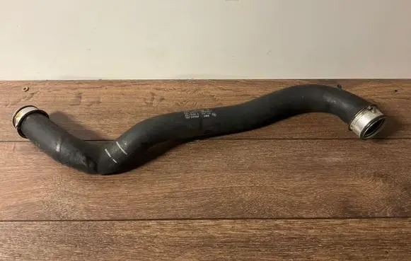 Mercedes-Benz E W211 Engine coolant pipe/hose A2115015382