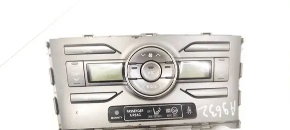 Toyota Auris 150 Climate control unit 5590002220 55900-02220