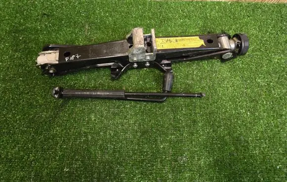 Audi A5 8T 8F Lift Jack 8K0011031G