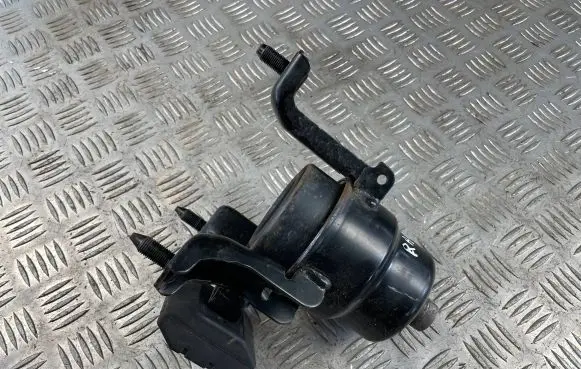 Toyota RAV 4 (XA50) Engine mount bracket K9171185