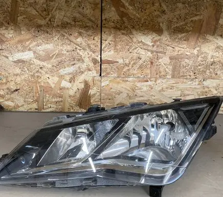 Seat Leon (5F) Headlight/headlamp 5F1941015B