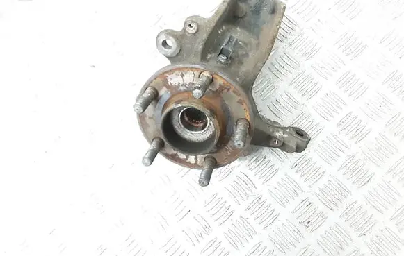 Volvo V50 Front wheel hub 3M513K171