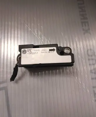 Volkswagen PASSAT B5 Airbag deployment crash/impact sensor 1J0909606N 5WK41910 14990211