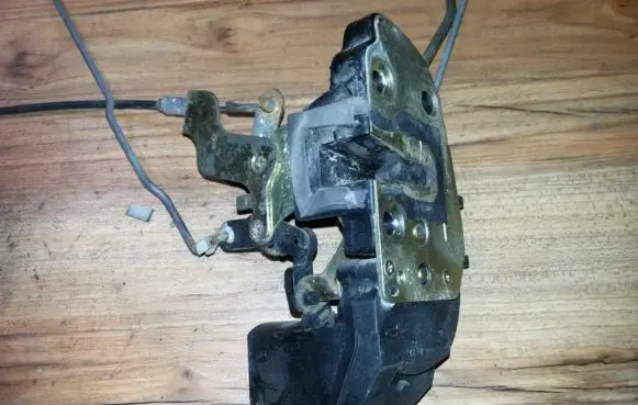 KIA Carnival Front door lock