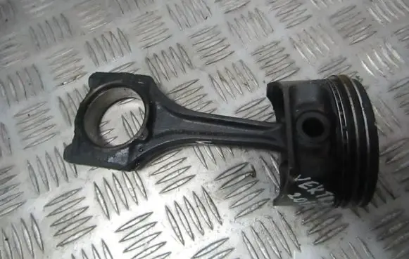 Opel Vectra B Piston with connecting rod