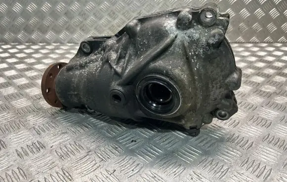 BMW 3 F30 F35 F31 Front differential 7584519