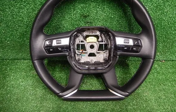 Citroen DS7 Crossback Steering wheel 