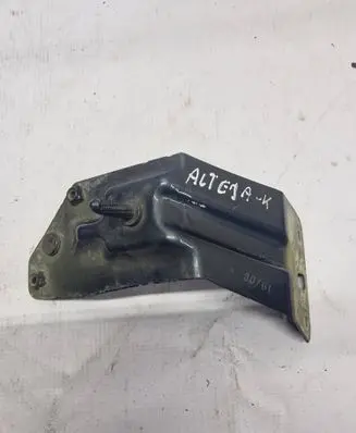 Seat Altea Fender mounting bracket 5P0821135