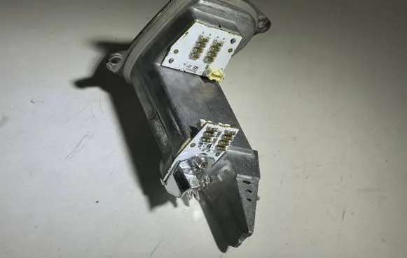 BMW X5 F15 LED ballast control module 6002TZ0144