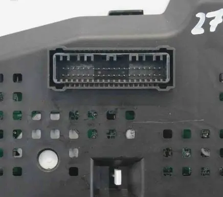 Hyundai Genesis Speedometer (instrument cluster)