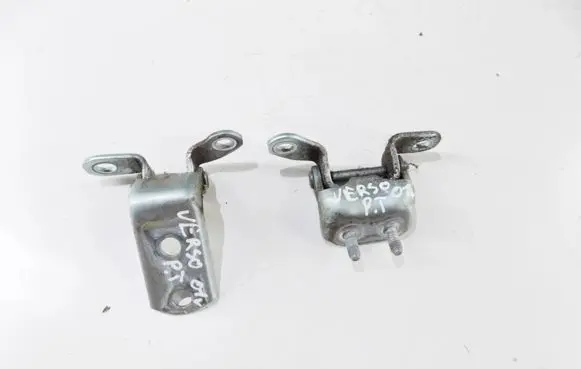 Toyota Avensis Verso Rear door hinge set 