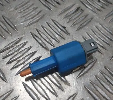 Renault Megane III Clutch pedal sensor 253250005r