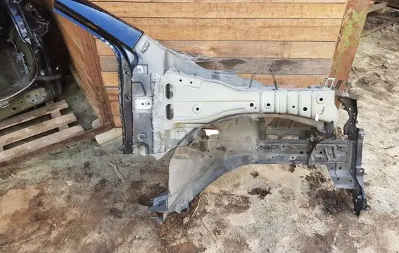 Nissan Rogue Front quarter panel 