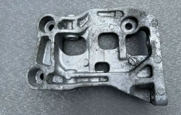 Nissan Patrol Y61 A/C compressor mount bracket 11910VS40A