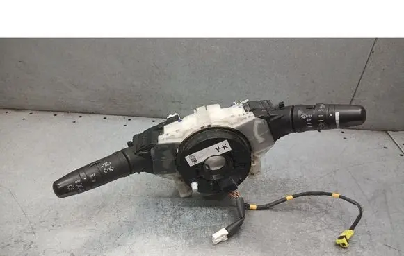 Nissan X-Trail T30 Wiper turn signal indicator stalk/switch 25560EQ304