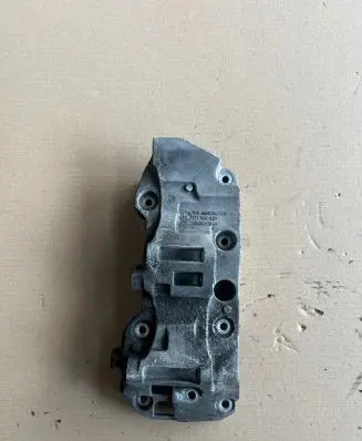 BMW 5 F10 F11 Engine mounting bracket 8506863 174786