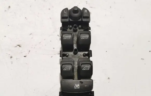 Volvo V70 Electric window control switch 30773269
