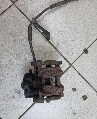 Ford Edge II Rear brake caliper DG9C-2D250-G