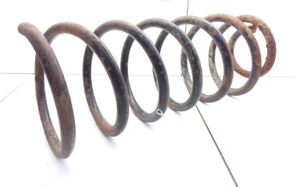 Volkswagen Golf III Front coil spring