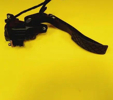 Audi A4 S4 B6 8E 8H Accelerator throttle pedal 8EI723523A