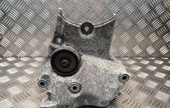 Opel Insignia A Engine mounting bracket 55566020