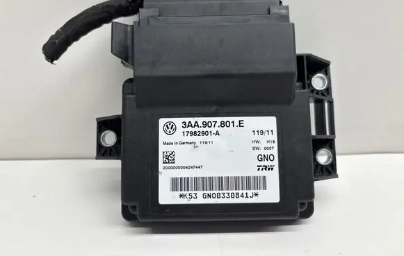 Volkswagen PASSAT B7 Hand brake control module 3AA907801E 17982901A GN00330841J