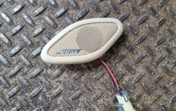 Cadillac Escalade Front door speaker 15186674