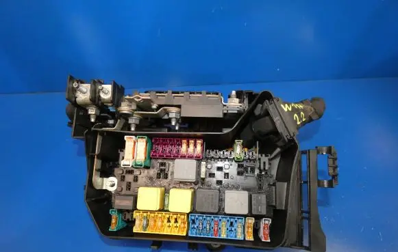 Mercedes-Benz CLA C117 X117 W117 Fuse box set A2465403803