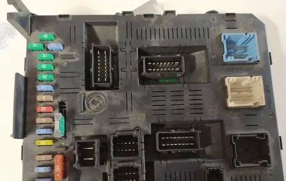 Citroen C5 Comfort/convenience module 9661940180 281171731B