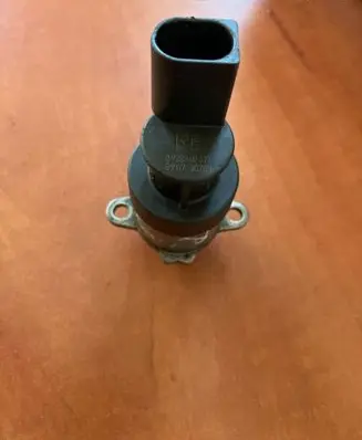 BMW 1 E81 E87 Fuel pressure sensor 0928400691