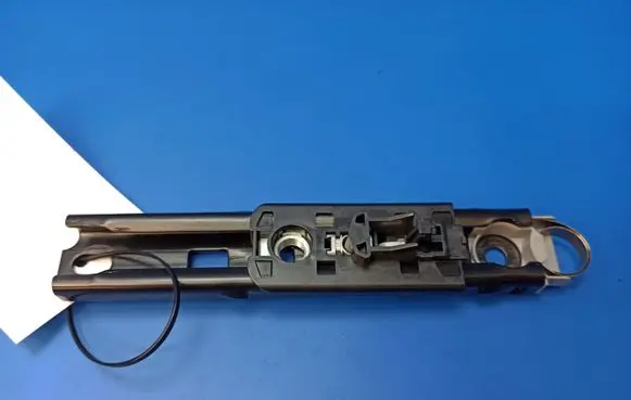 Mercedes-Benz CLS C219 Seat belt adjustment motor A2118600688