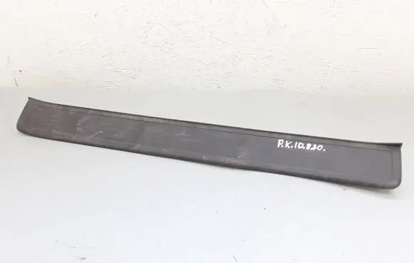 Honda CR-V Front sill trim cover 84252SWAA