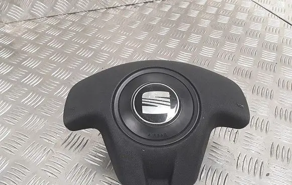 Steering wheel airbag
