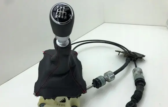 Suzuki Swift III Gear selector/shifter in gearbox 