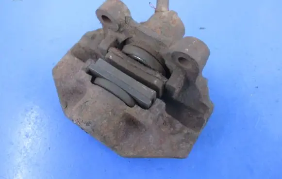 Mercedes-Benz E W123 Rear brake caliper