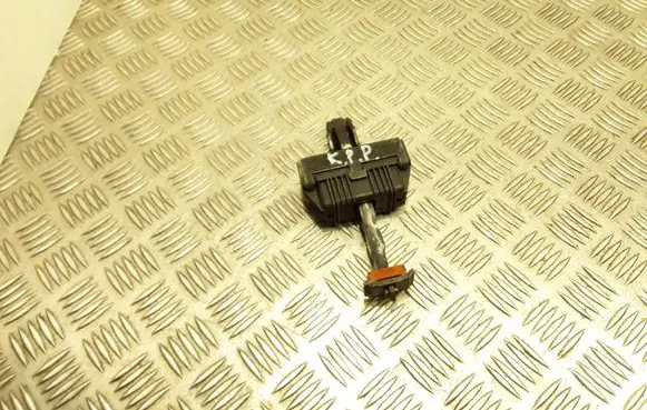 BMW 5 E60 E61 Front door check strap stopper