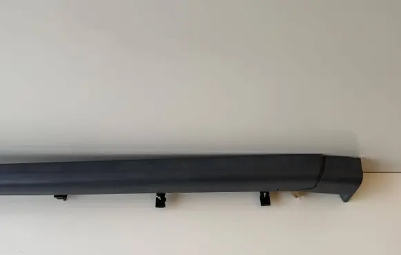 Opel Corsa E Side skirt front trim 39004971