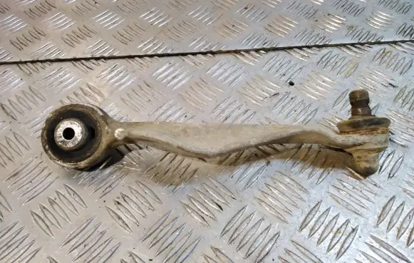 Volkswagen PASSAT B5 Front lower control arm/wishbone 4D0407511F