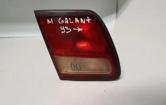 Mitsubishi Galant Tailgate rear/tail lights 0431613