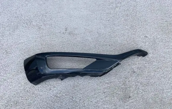 Volvo XC90 Front bumper splitter molding 31383801