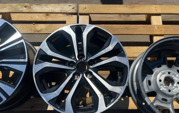 Ford Puma R17 alloy rim L1TC1007DA