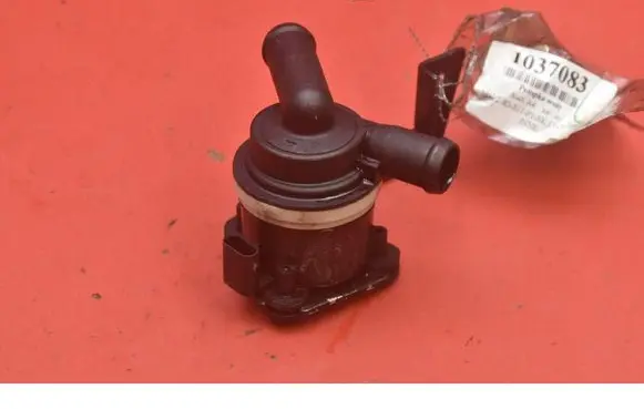Audi A4 S4 B8 8K Water pump 03L965561A