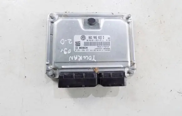 Volkswagen Touran I Engine control unit/module 06G906022E