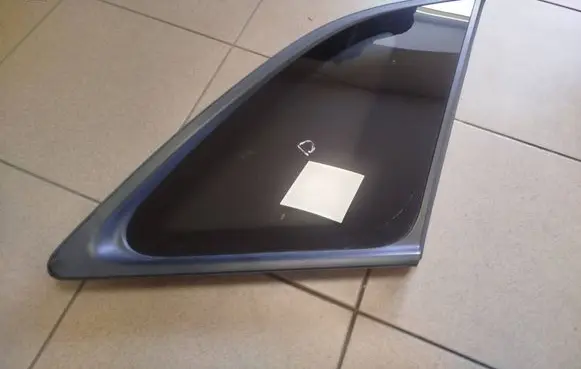 KIA Sorento Rear side window 878202P100