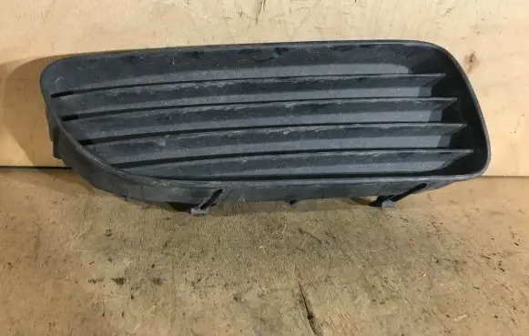 Toyota Corolla E110 Front bumper lower grill 8148112040