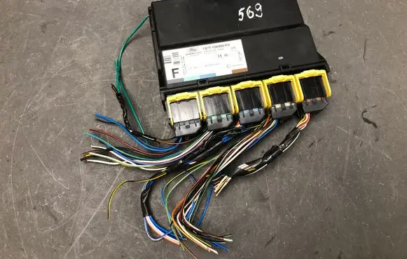 Ford Focus Comfort/convenience module 1S7T15K600FD