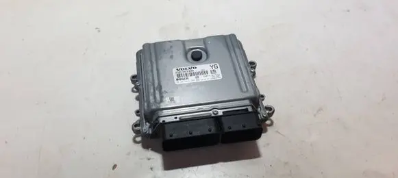 Volvo XC70 Engine control unit/module 1039S33755 303388 13730037